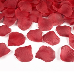 Dekorativní lístky z růží – dárek pro zamilované k valentýnu