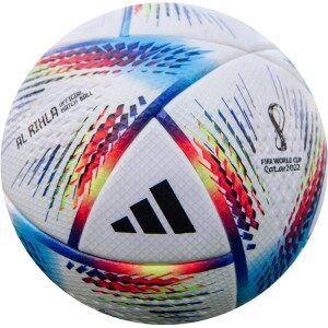 Fotbalový míč pro malého fotbalistu – skvělý fotbalový dárek k narozeninám