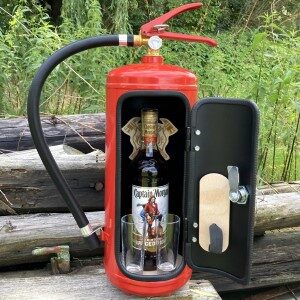 Hasicí přístroj jako originální úkryt na lahev – luxusní dárek pro hasiče