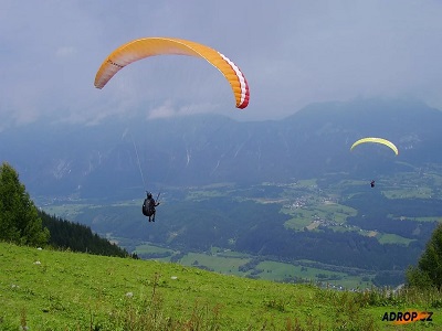 Tandem paragliding pro dvě osoby - zážitky pro dva